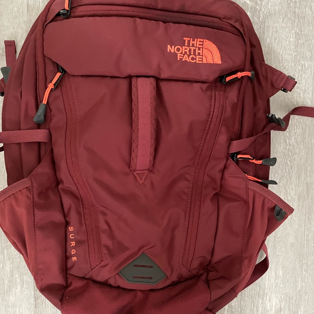 The North Face Surge Backpack Burgundy  FlexVent Padded Travel Laptop Case